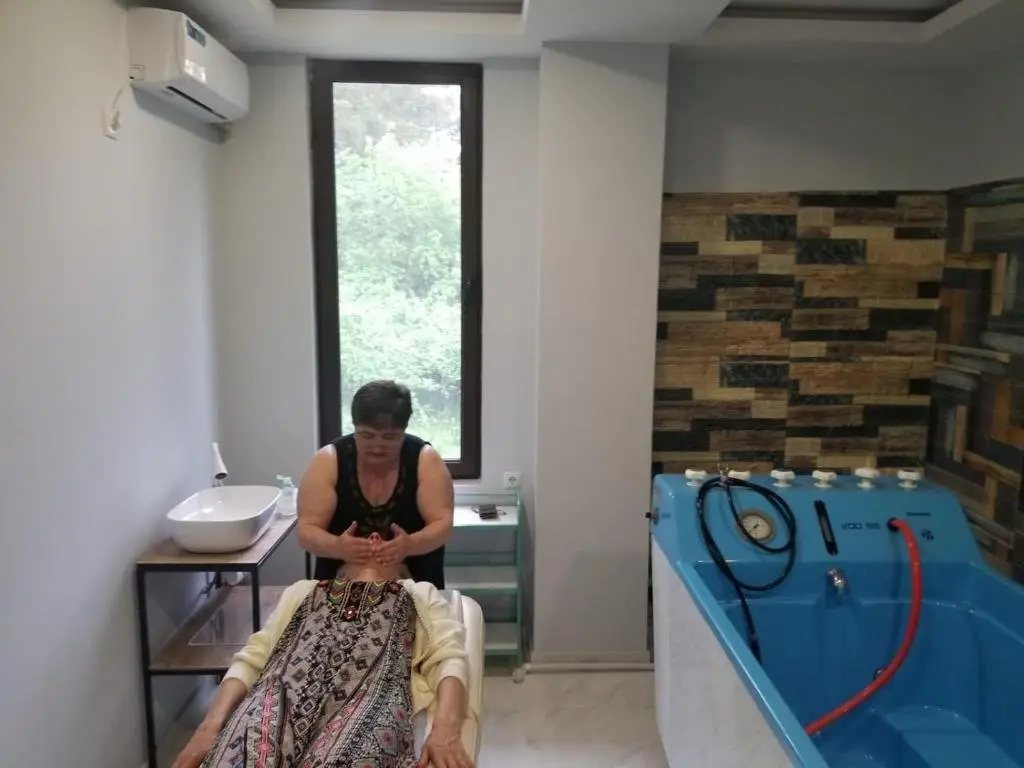 Кутаиси: Vita Gardenia Hotel Tskaltubo