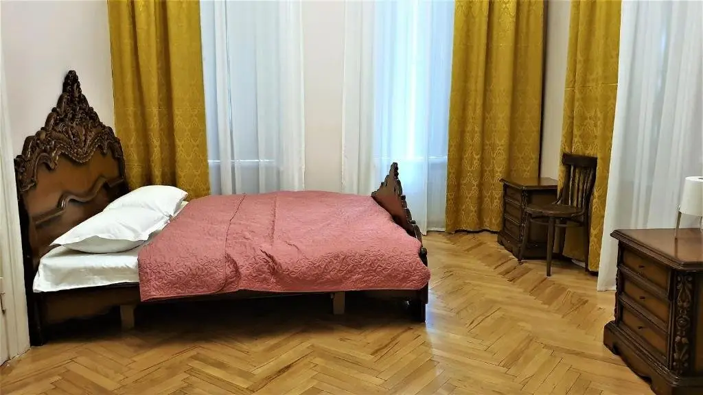 Тбилиси: Tet A Tet Old Tbilisi