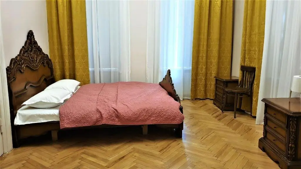 Тбилиси: Tet A Tet Old Tbilisi