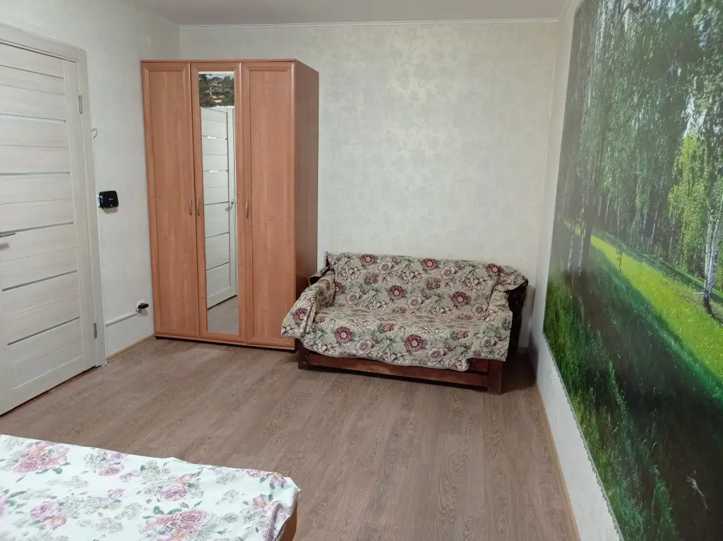Великий Новгород: Апартаменты на Хутынской