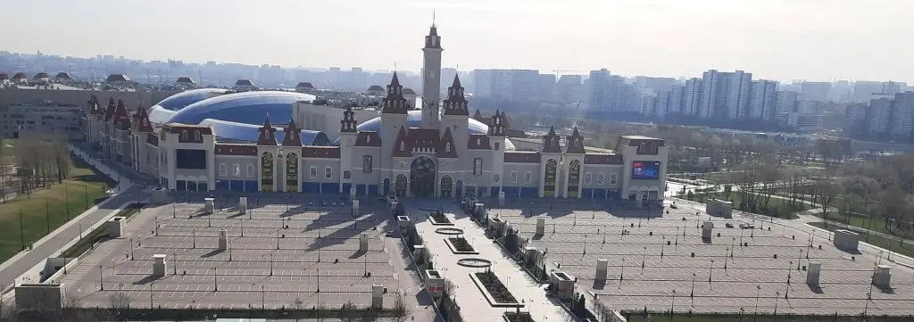 Москва: Klavdiy S Panoramnym Vidom Na Ostrov Mechty I Reku Flat