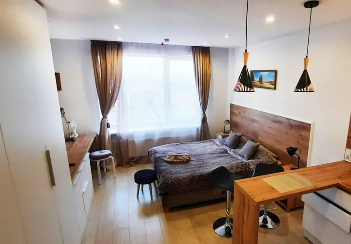 Москва: Klavdiy S Panoramnym Vidom Na Ostrov Mechty I Reku Flat