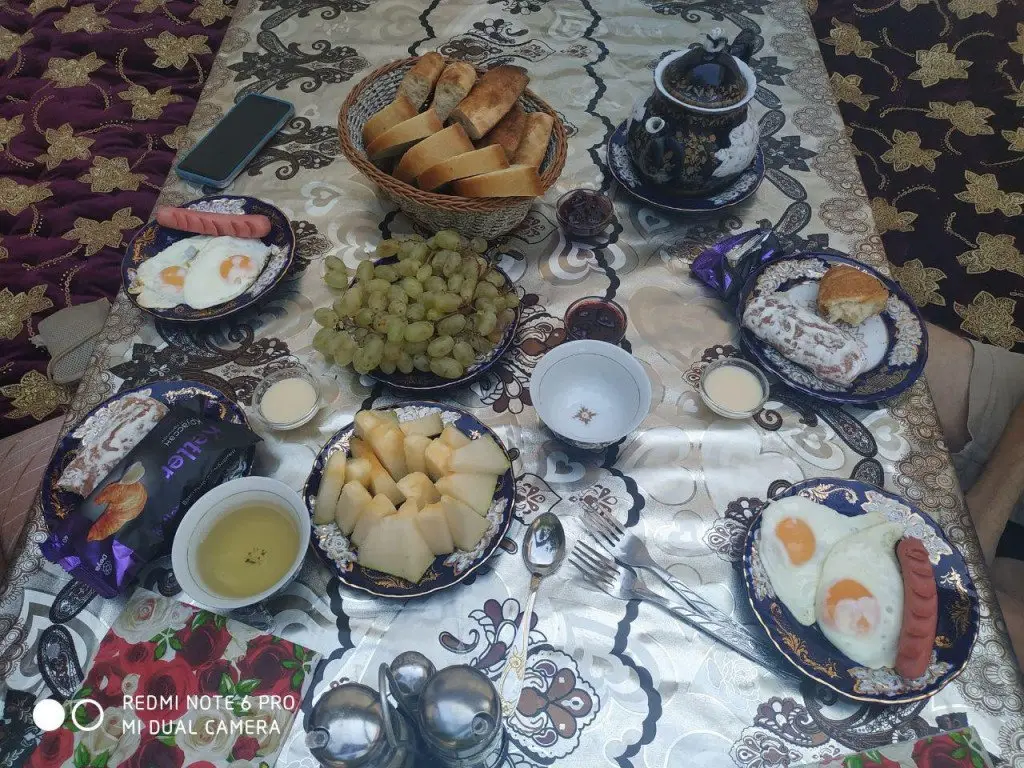 Бухара: Zuxro Guesthouse