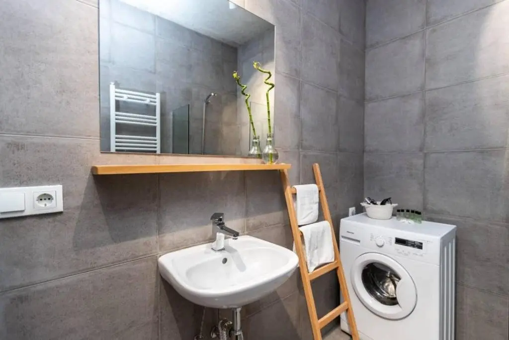Тбилиси: Wehost Apartment Close to Agmashenebeli