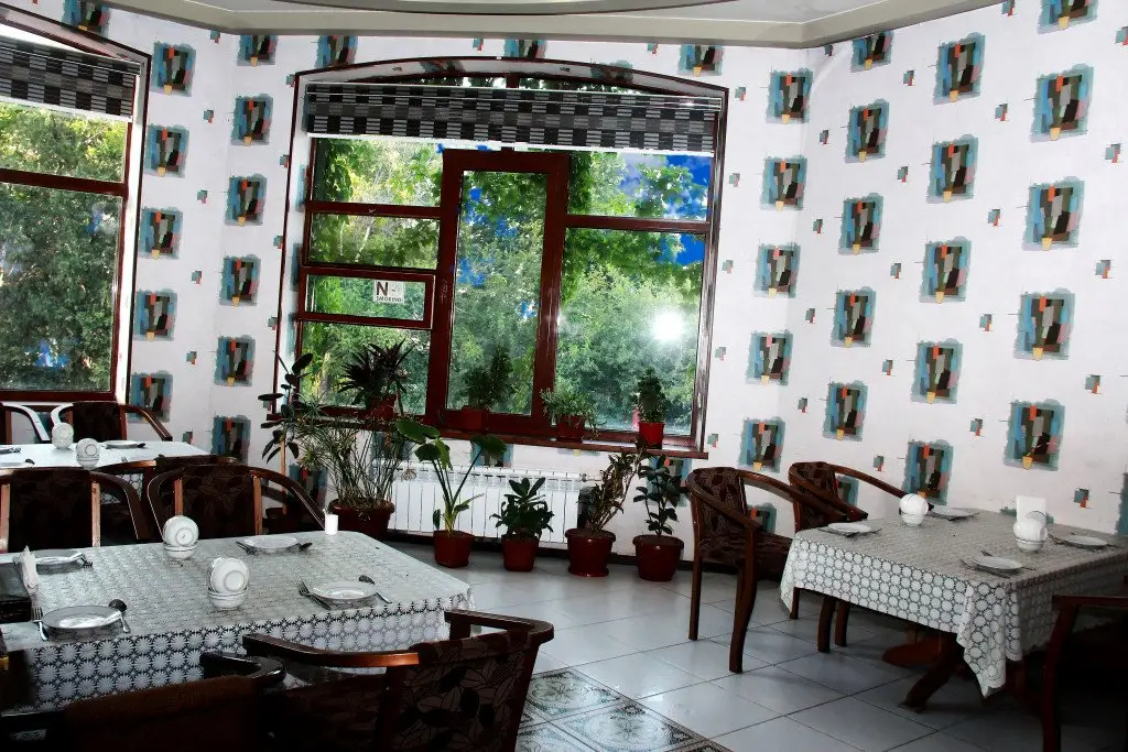 Денау: Turon Hotel