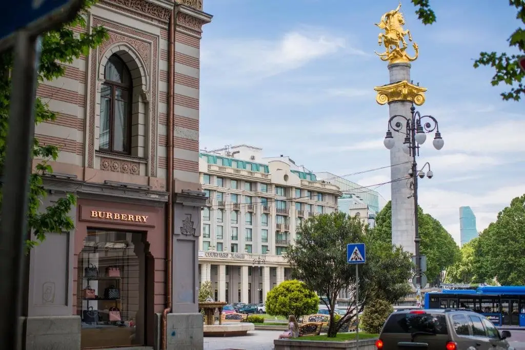 Тбилиси: Your place in Old Tbilisi (Liberty Square)