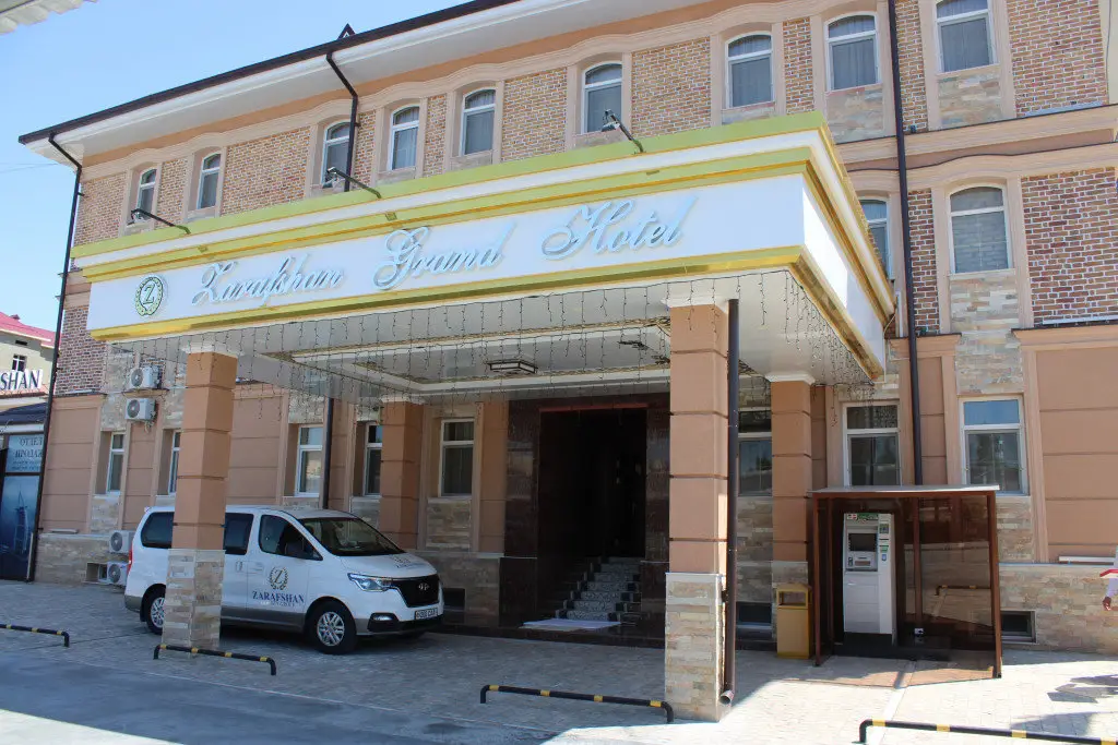 Навои: Zarafshan Grand Hotel In Navai