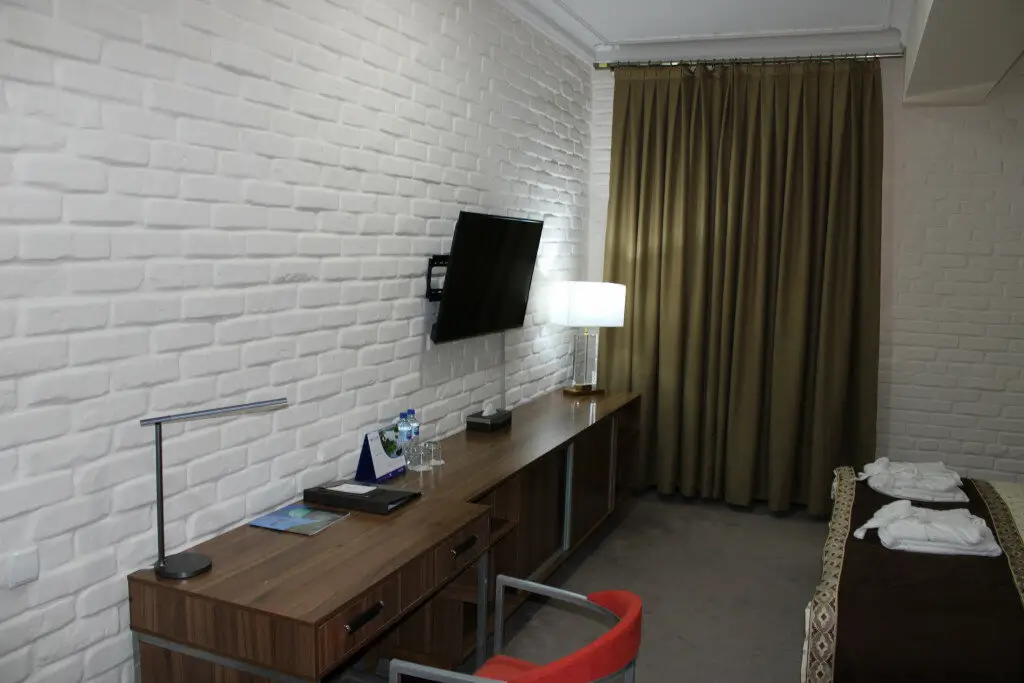 Навои: Zarafshan Grand Hotel In Navai