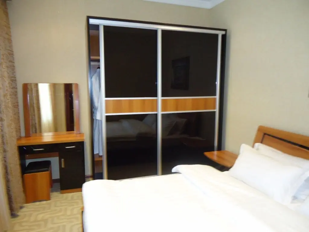Маликрабат: Zarafshan Grand Hotel in FIEZ