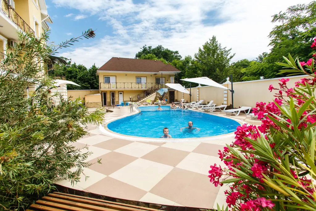 Сочи: Гостевой Дом Amfora Family Resort ALL