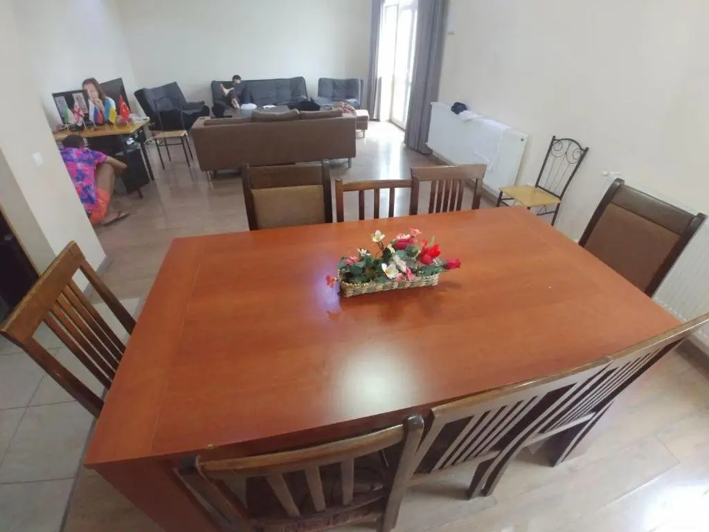 Тбилиси: The Pineapple Hostel