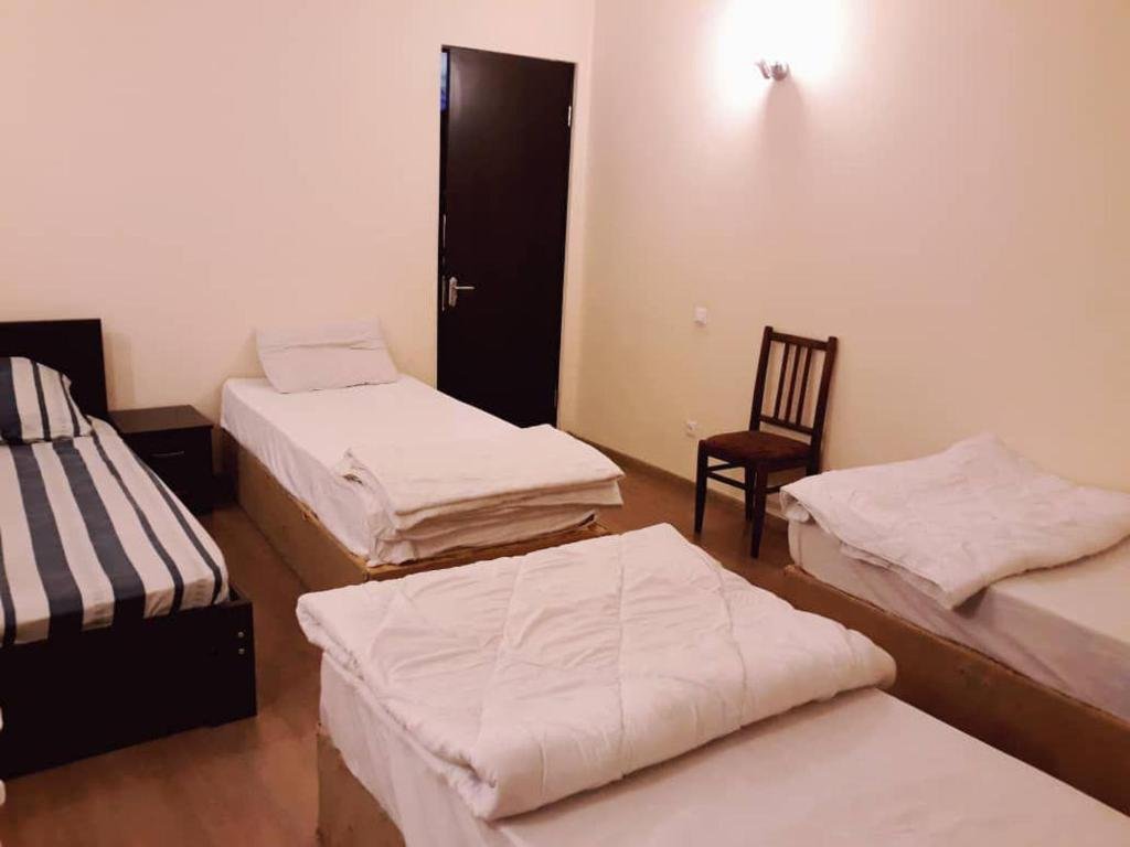 Тбилиси: The Pineapple Hostel