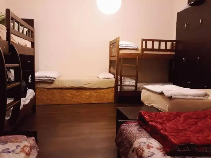 Тбилиси: The Pineapple Hostel