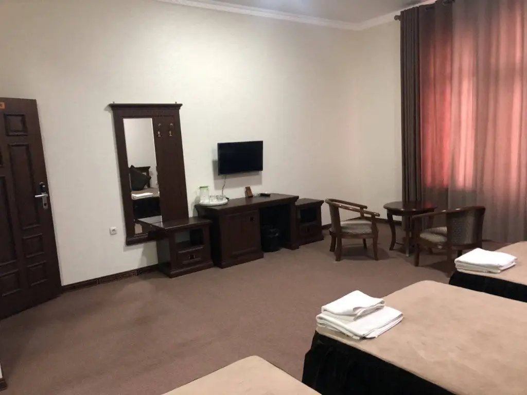 Акташ: Zirabuloq Hotel