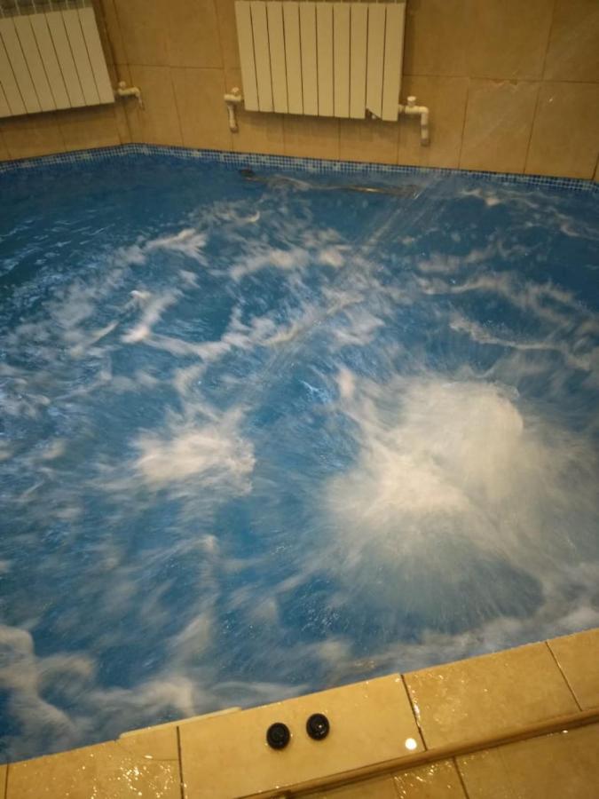 Острогожск: Zamok Hotel