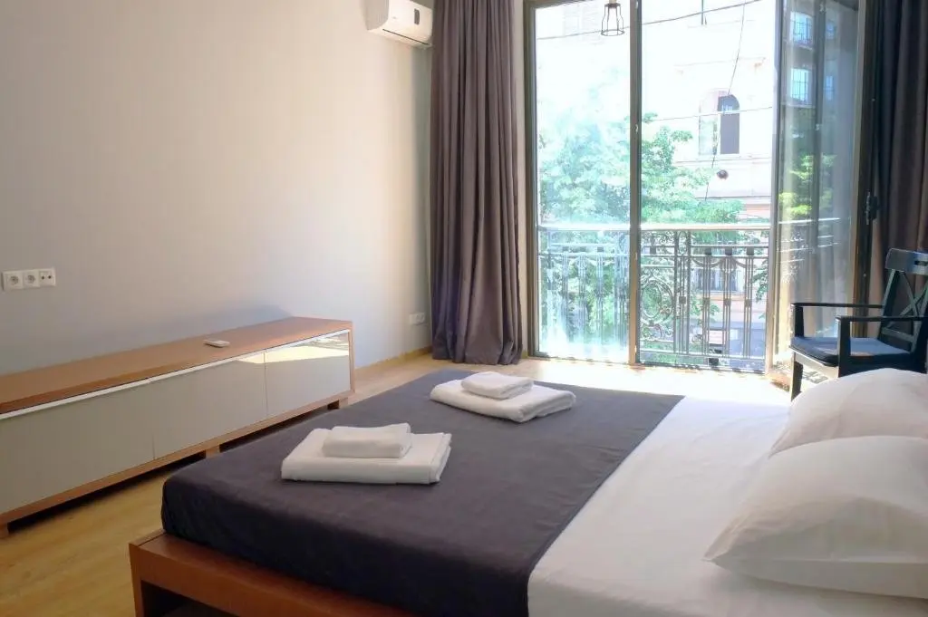 Тбилиси: Wehost-Modern Apartment in Luxury Building