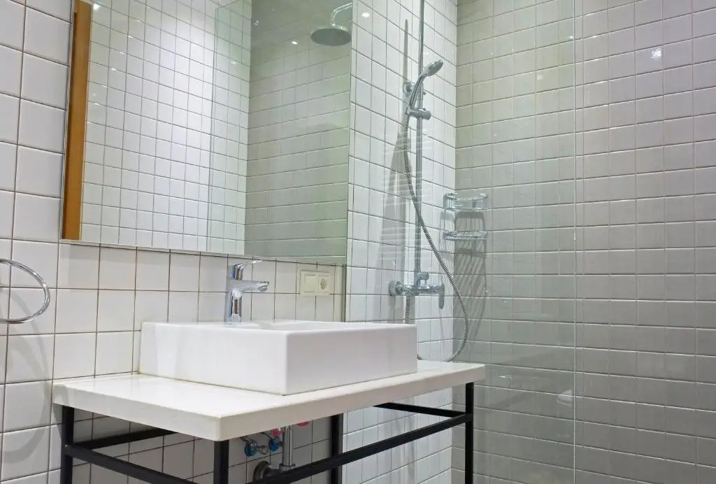 Тбилиси: Wehost-Modern Apartment in Luxury Building