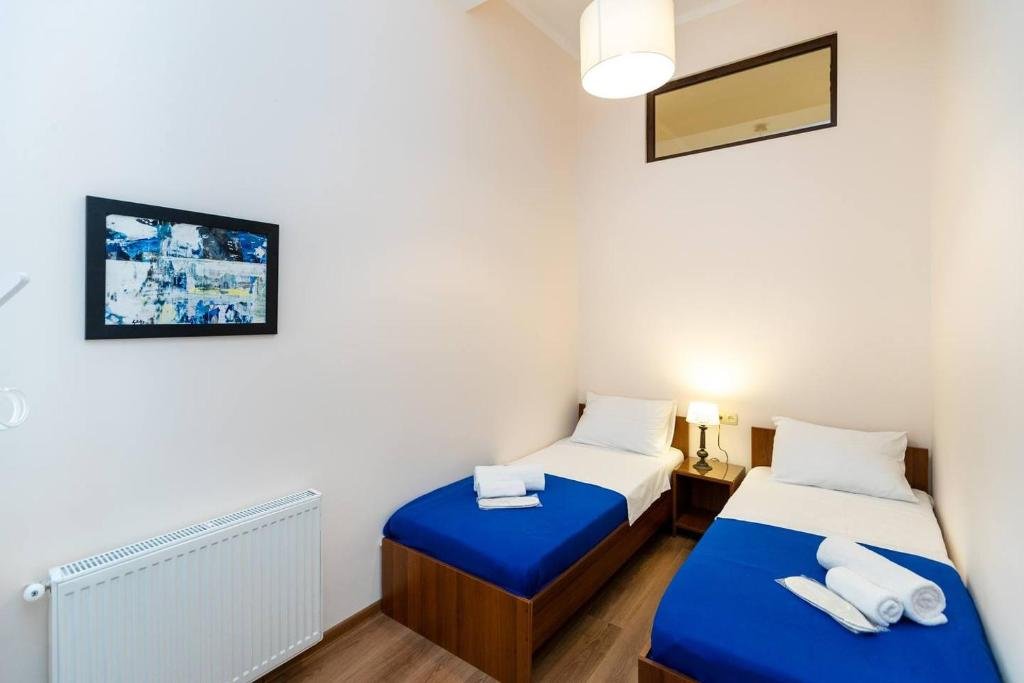 Тбилиси: Wehost Apartment - colorful Old Tbilisi