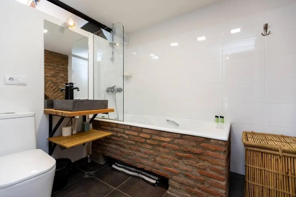 Тбилиси: Wehost Luxury Loft