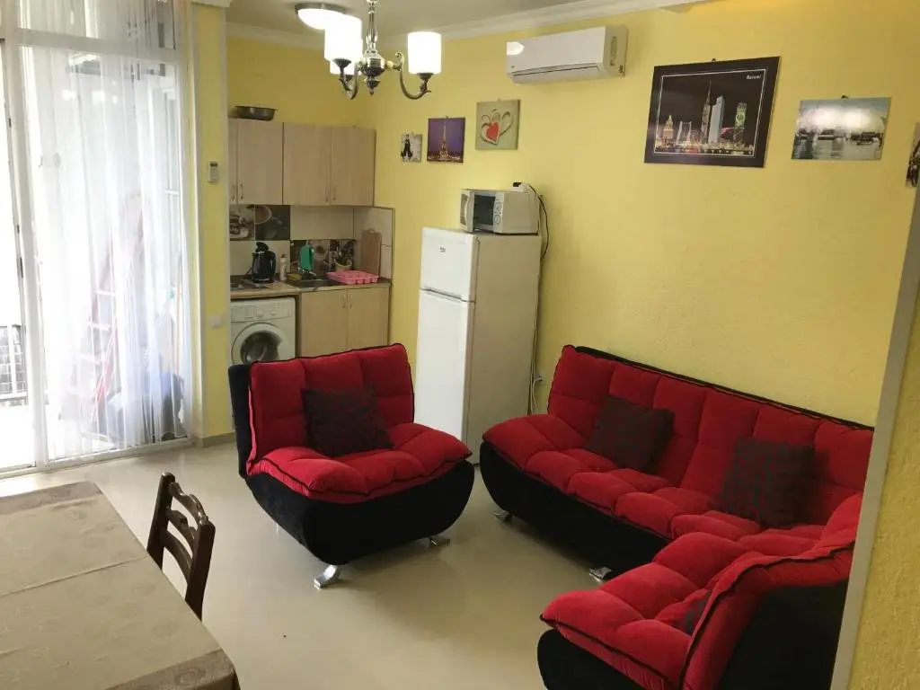 Батуми: White Magnolia Apartment