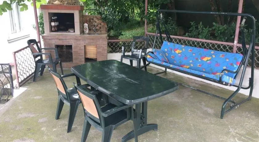Батуми: To Jijavadze Guest House