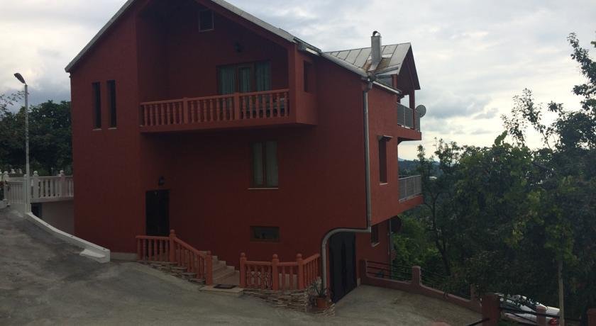 Батуми: To Jijavadze Guest House