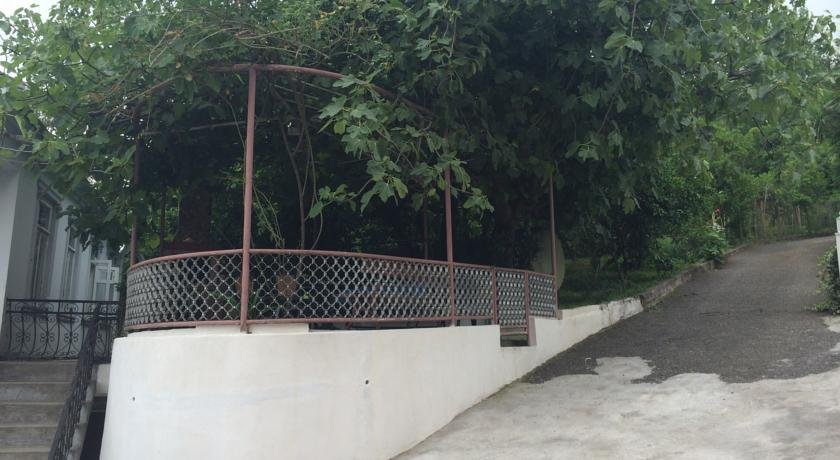 Батуми: To Jijavadze Guest House