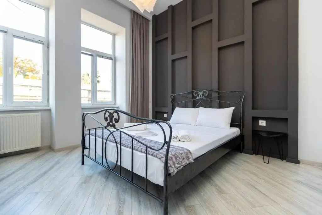Тбилиси: Wehost Apartment with a view on old street
