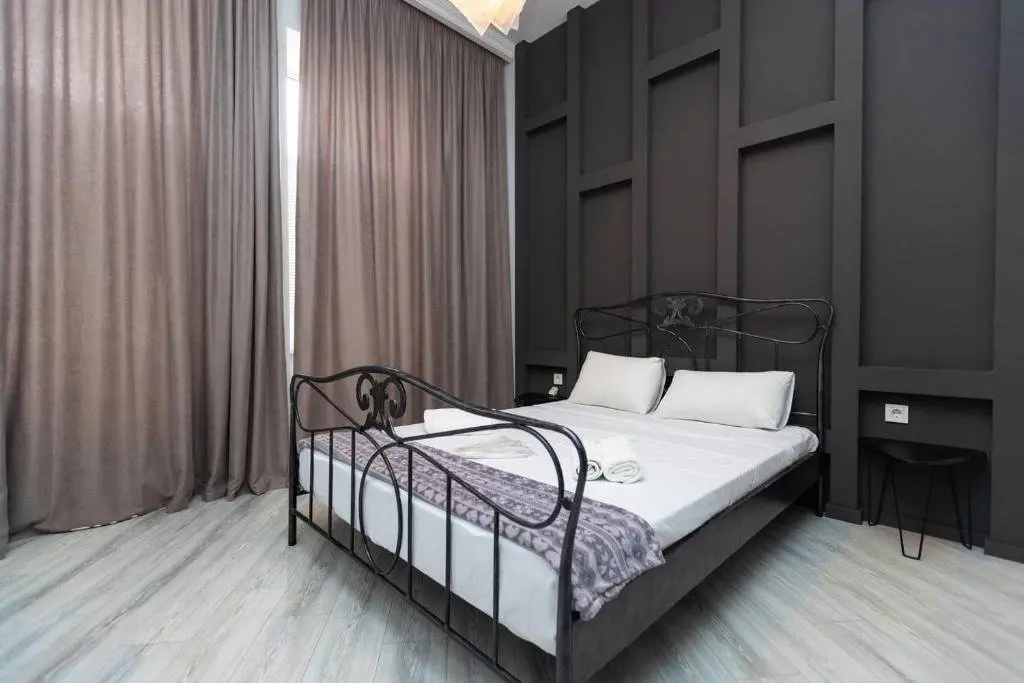 Тбилиси: Wehost Apartment with a view on old street