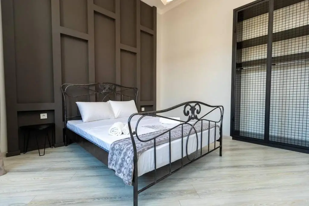 Тбилиси: Wehost Apartment with a view on old street