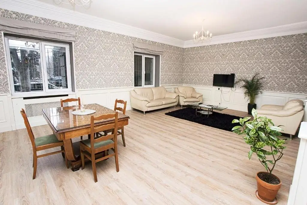 Тбилиси: Wehost-Apartment next to the Dry Bridge.