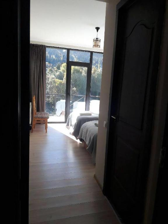 Местиа: Guest House Mari30