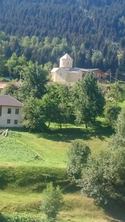Местиа: Guest House Mari30