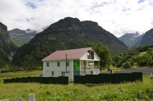 Местиа: Guest House Gogia