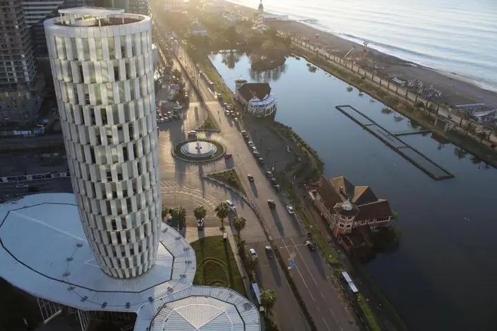 Батуми: Courtyard Marriott Apartments