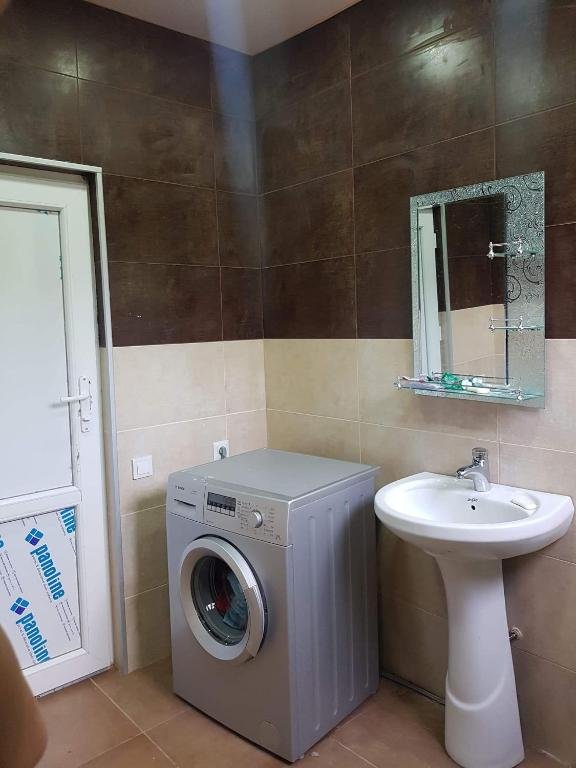 Тбилиси: Surami Hotel