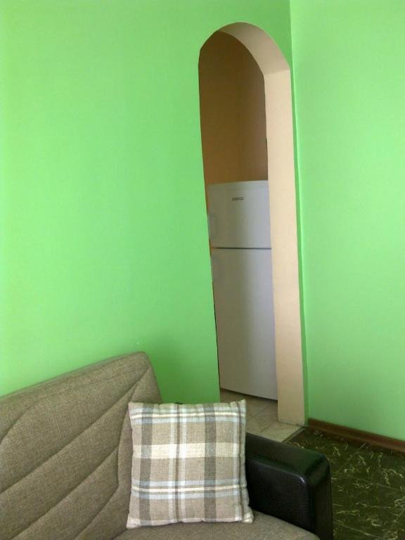 Батуми: For Rent 3-Room Flat