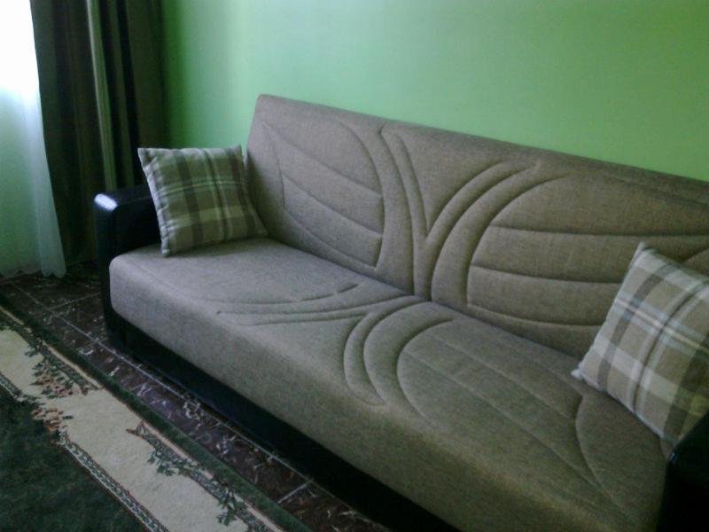 Батуми: For Rent 3-Room Flat