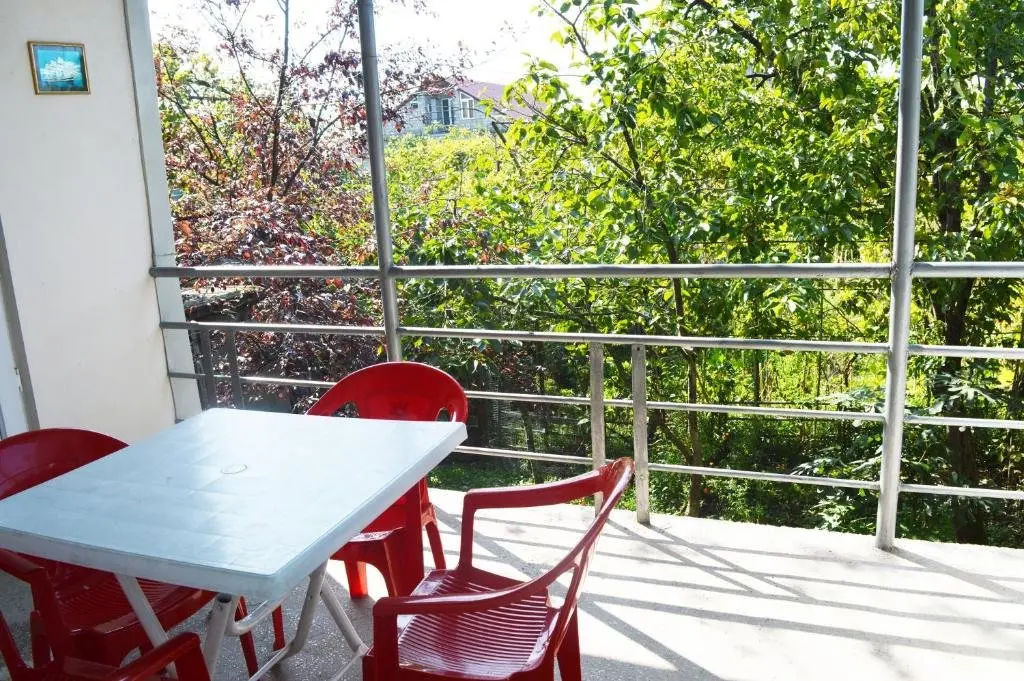 Кобулети: Guest House At Nino's