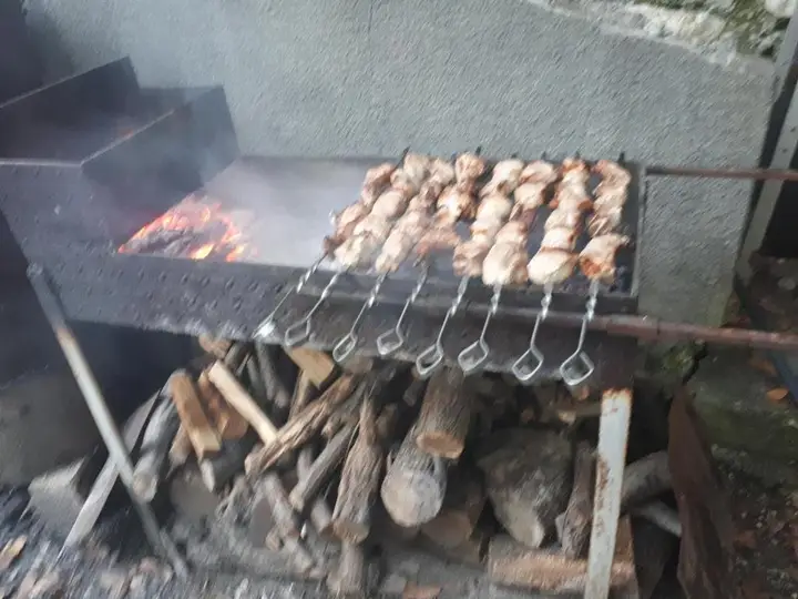 Холодная Речка: U morya Guesthouse