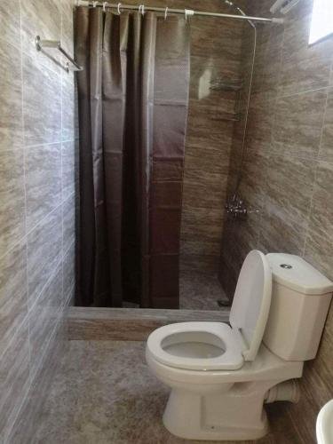 Анаклия: zurabis guesthouse