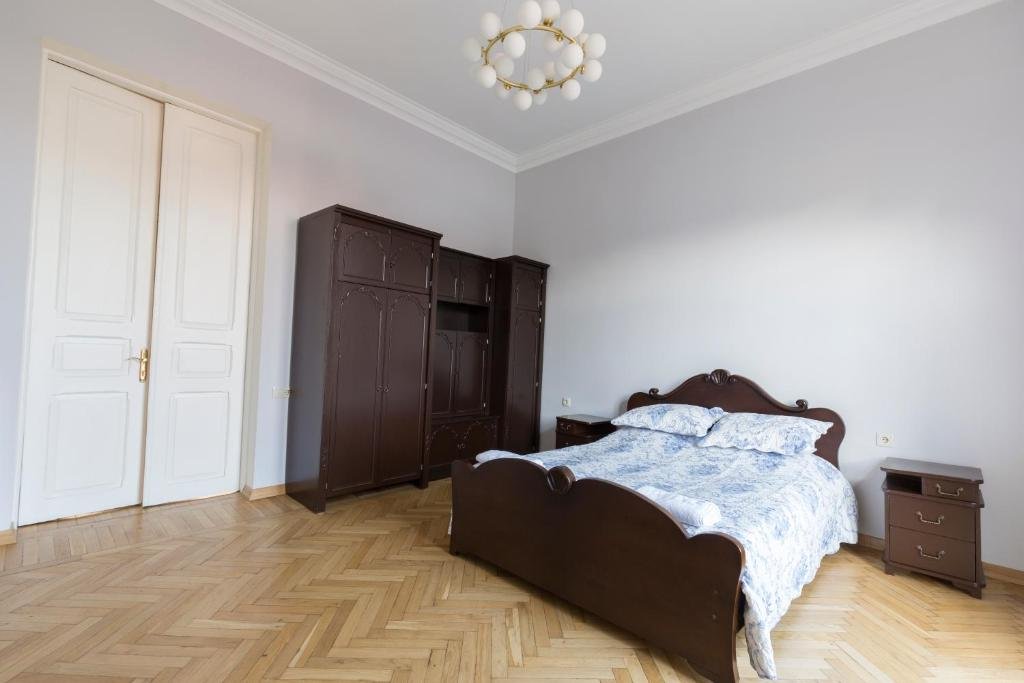 Тбилиси: Eco House 100 Square Meters