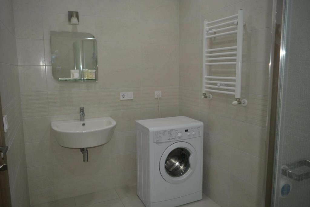 Тбилиси: Central, 3-room cosy apartment