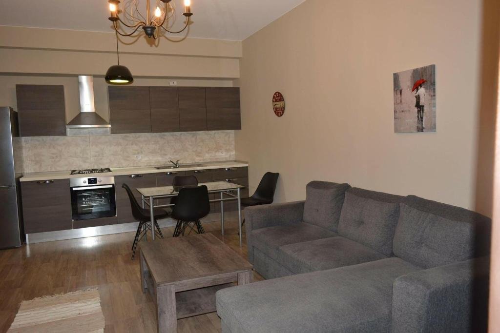 Тбилиси: Central, 3-room cosy apartment