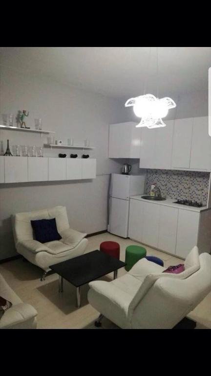 Батуми: Cozy Batumi Apartment 98