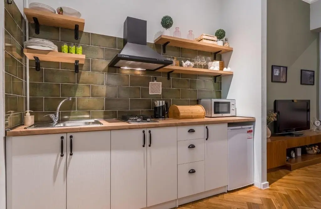 Тбилиси: Flat 18 - 2 BDR apt in the Heart of Old Tbilisi