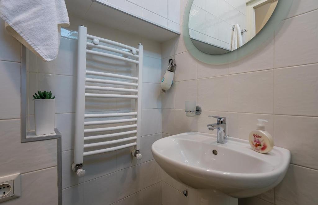 Тбилиси: Flat 18 - 2 BDR apt in the Heart of Old Tbilisi