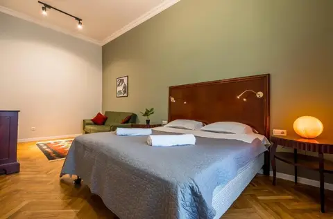 Flat 18 - 2 BDR apt in the Heart of Old Tbilisi — фото 1