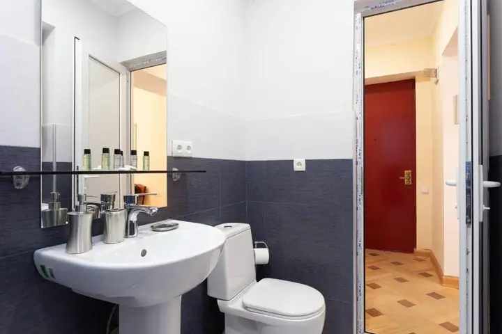 Тбилиси: ?Comfortable Studio near Wine Factory/Rooms hotel?