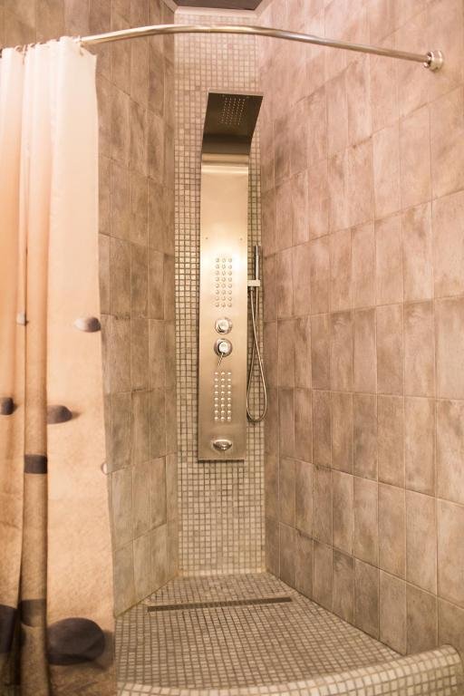 Тбилиси: Gold Apartment Rustaveli Chovelidze 8